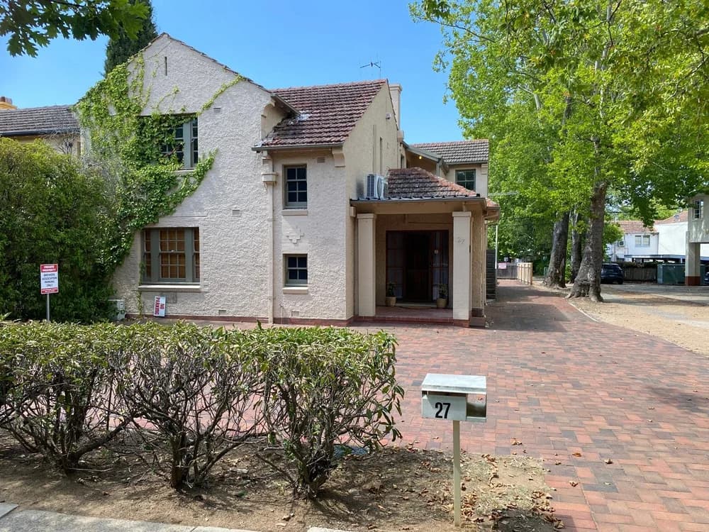 Manuka Centre office at Murray Crescent, Griffith